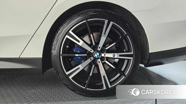 BMW 5 Series (G60) id 4879744 из Кореи 13