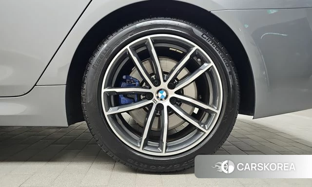 BMW 5 Series (G30) id 4935504 из Кореи 13