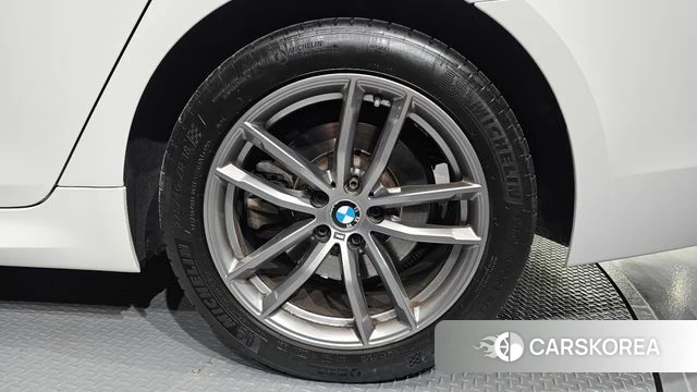 BMW 5 Series (G30) id 4626321 из Кореи 13