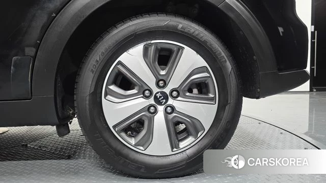 Kia Niro id 4703274 из Кореи 13