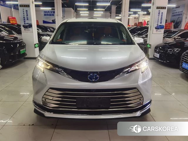 Toyota Saina id 4257280 из Китая 13