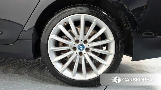 BMW 5 Series (G30) id 4549288 из Кореи 13