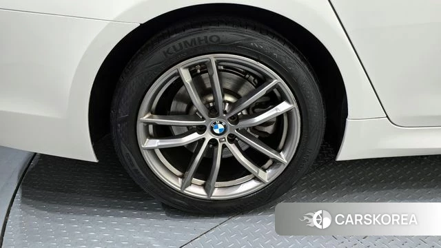 BMW 5 Series (G30) id 4285427 из Кореи 13
