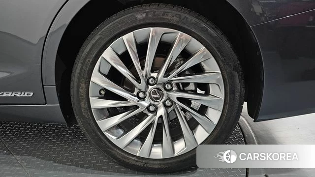 Lexus ES300h 7th generation id 4267825 из Кореи 13