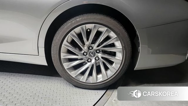 Lexus ES300h 7th generation id 4248816 из Кореи 13