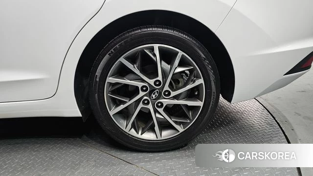 Hyundai The New Avante AD id 4318126 из Кореи 13