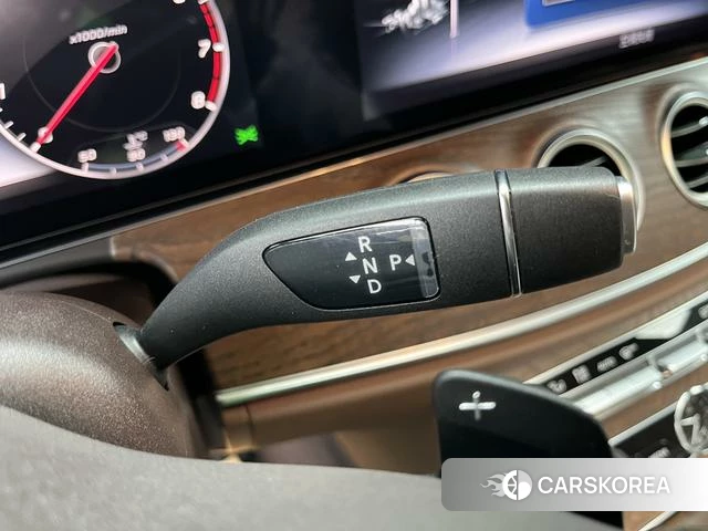 Mercedes-Benz E-class id 3901936 из Китая 13