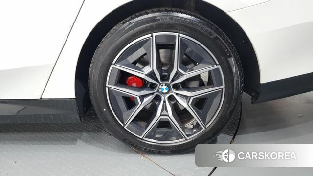 BMW 5 Series (G60) id 4308405 из Кореи 13