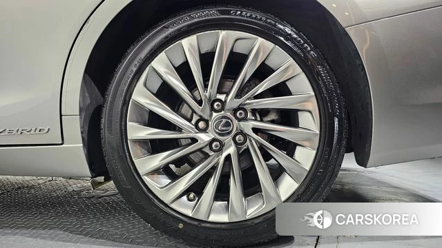 Lexus ES300h 7th generation id 4383357 из Кореи 13