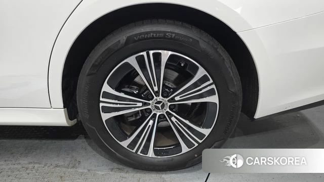 Mercedes-Benz E-Class W214 id 4612171 из Кореи 13