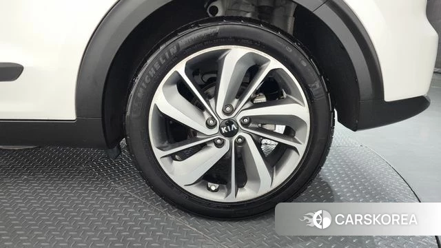 Kia Niro id 4483191 из Кореи 13
