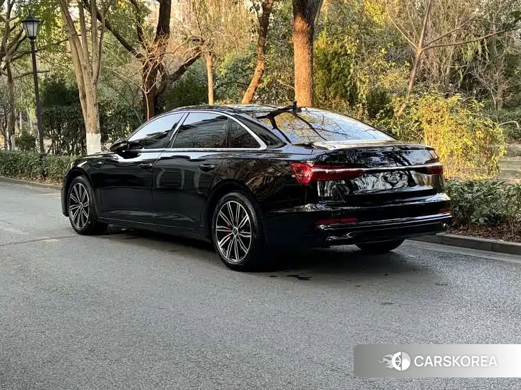 Audi A6L id 4545721 из Китая 13