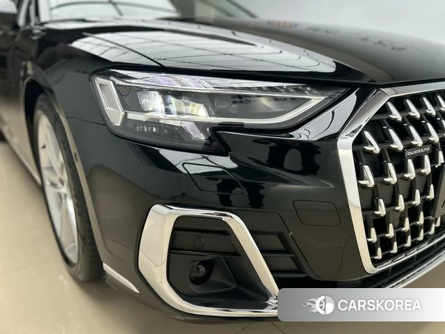 Audi A8 id 4265930 из Китая 13