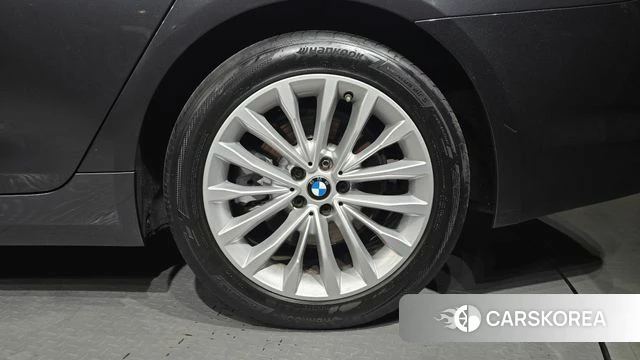 BMW 5 Series (G30) id 4410638 из Кореи 13