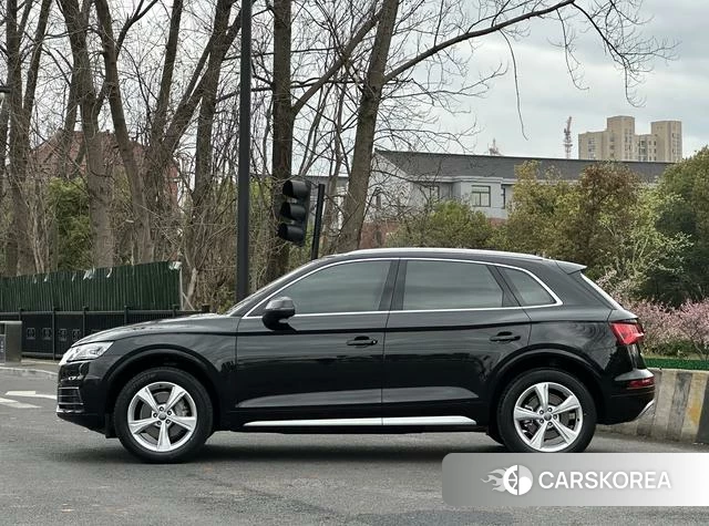 Audi Q5L id 4260606 из Китая 13