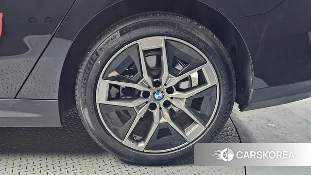 BMW 5 Series (G60) id 4222807 из Кореи 13