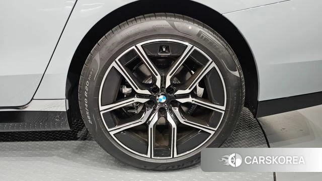 BMW 7 Series (G70) id 4432324 из Кореи 13