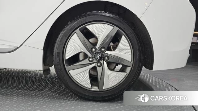 Hyundai The New Ionic Hybrid id 4542857 из Кореи 13