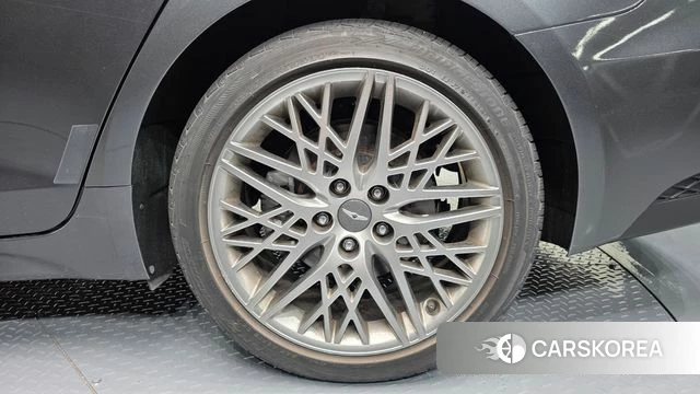 Genesis The New G70 id 4855435 из Кореи 13
