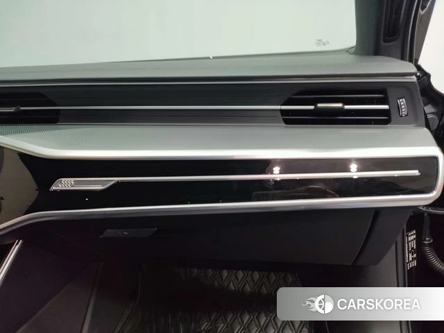 Audi A6L id 4277183 из Китая 13
