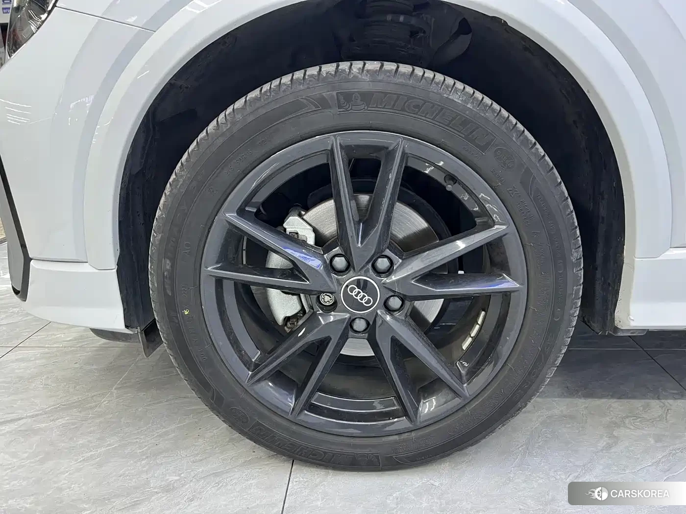 Audi Q2L id 4515303 из Китая 13