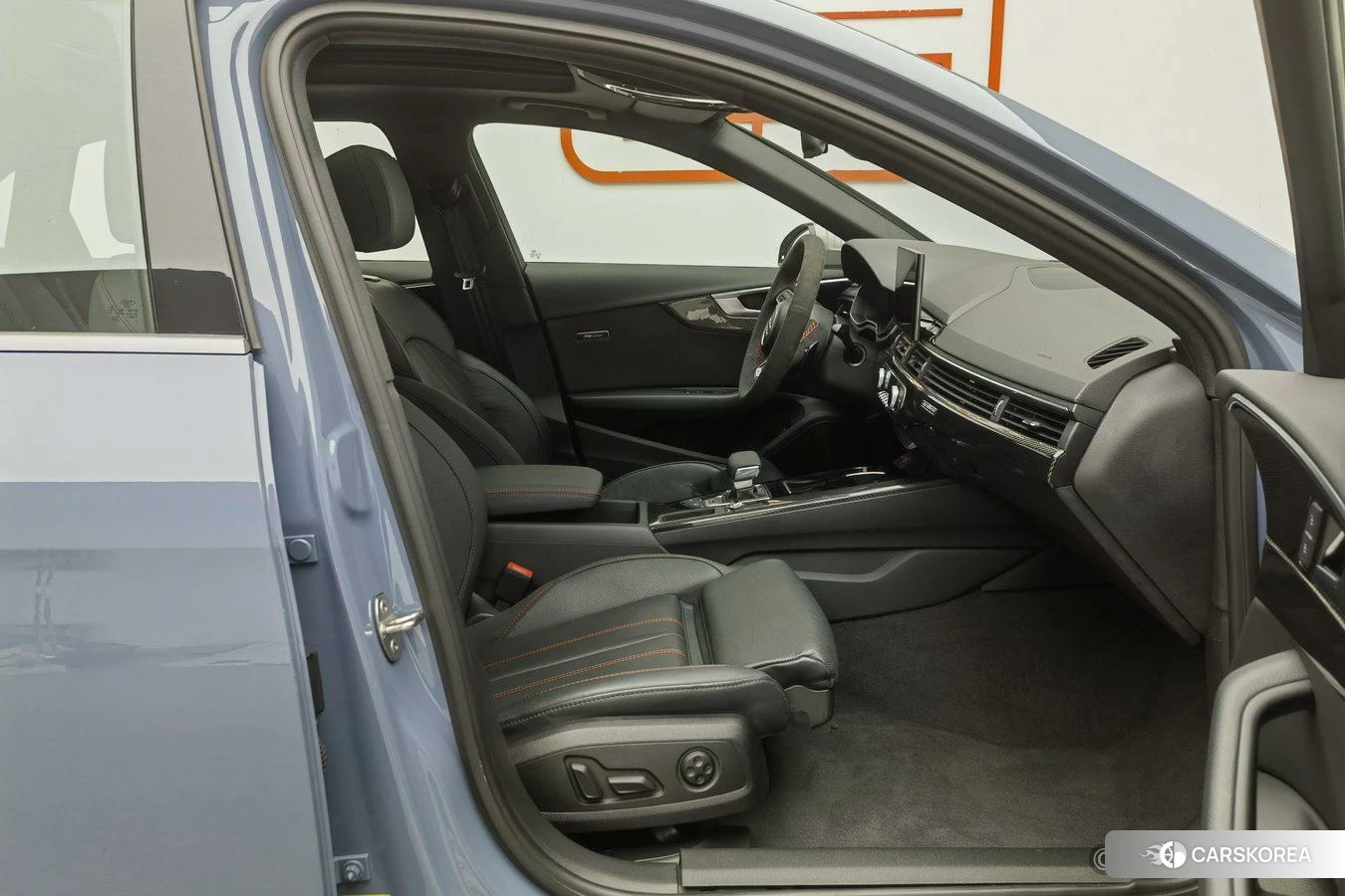 Audi A4L id 4426715 из Китая 13