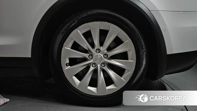 Tesla Model X id 4390330 из Кореи 13