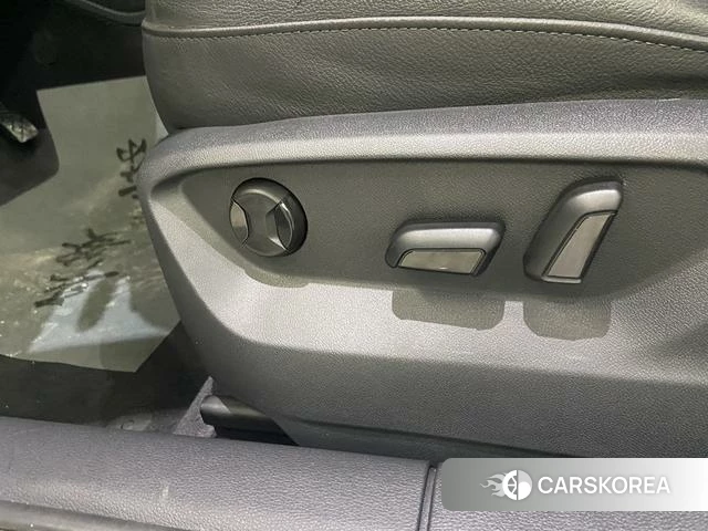 Audi Q2L id 4274349 из Китая 13