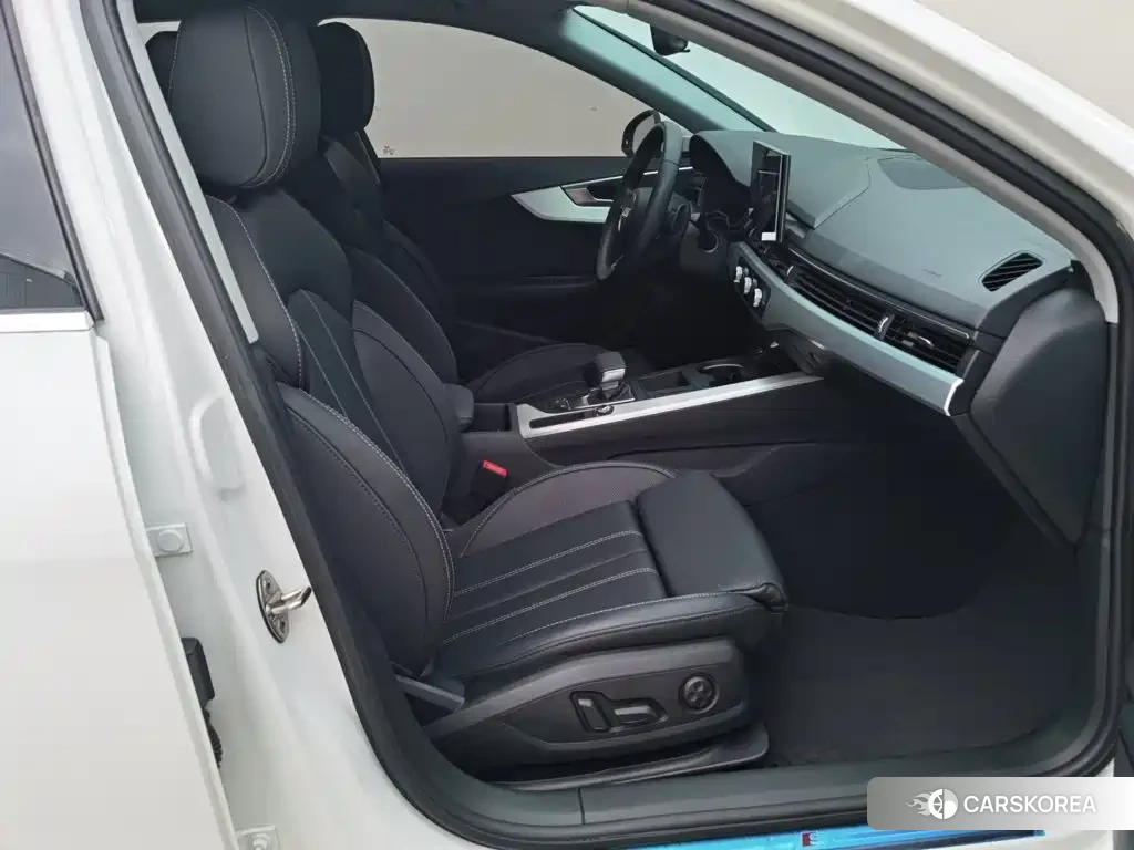 Audi A4L id 4654974 из Китая 13