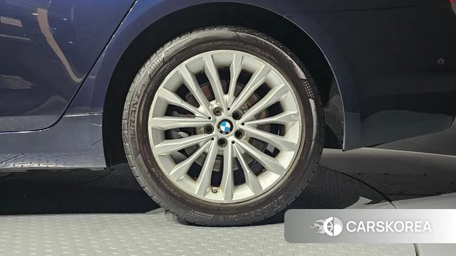 BMW 5 Series (G30) id 4311040 из Кореи 13