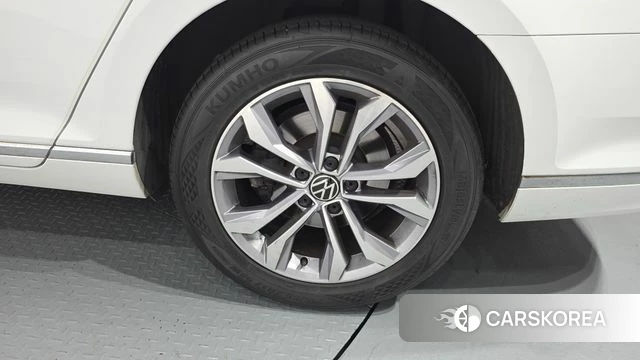 Volkswagen Passat GT (B8) id 4561515 из Кореи 13