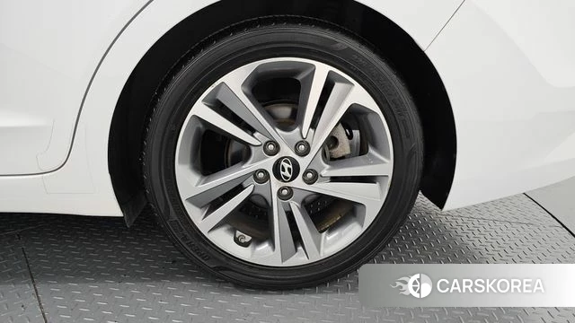 Hyundai Avante AD id 4856514 из Кореи 13