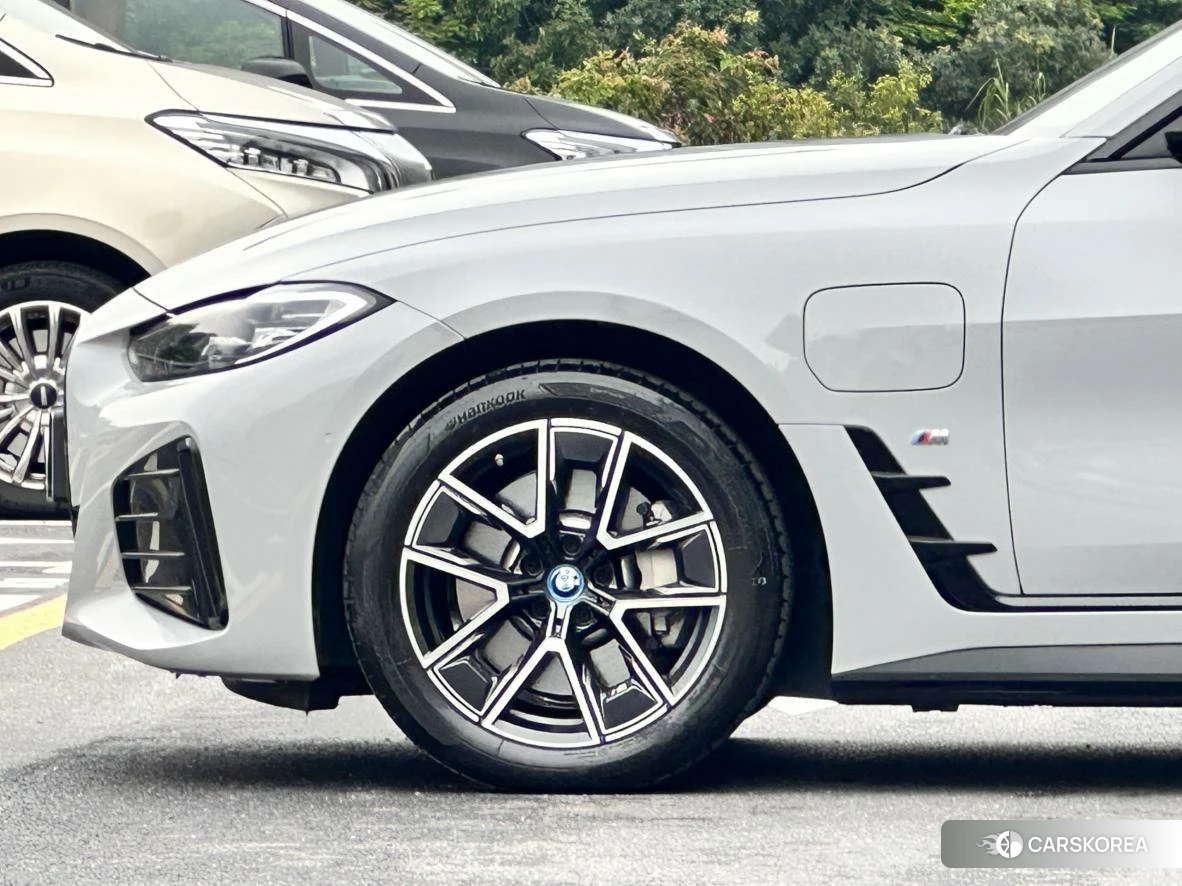 BMW i4 id 4420081 из Китая 13