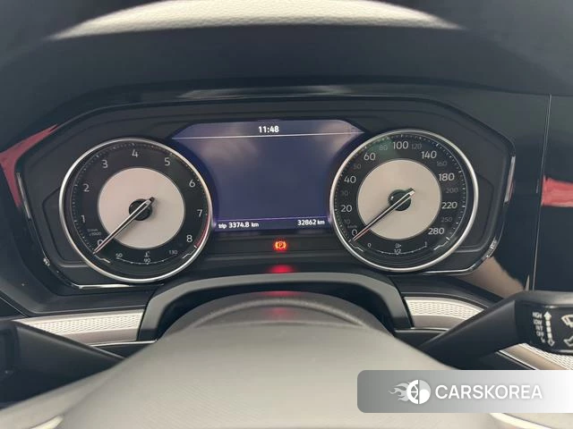 Volkswagen Touareg id 4297639 из Китая 13