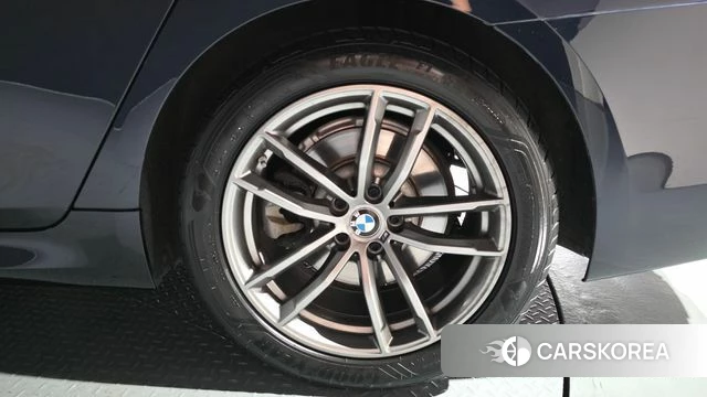 BMW 5 Series (G30) id 4780755 из Кореи 13