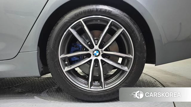 BMW 5 Series (G30) id 4500428 из Кореи 13