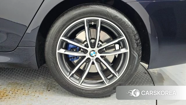 BMW 5 Series (G30) id 4292615 из Кореи 13