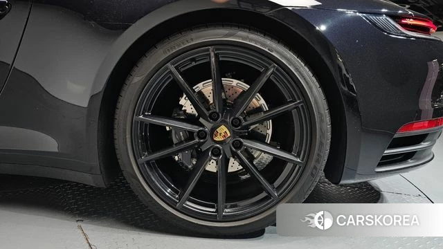 Porsche 911(992) id 4250446 из Кореи 13