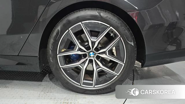 BMW 5 Series (G60) id 4778487 из Кореи 13