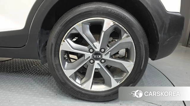 Kia Stonic id 4318325 из Кореи 13
