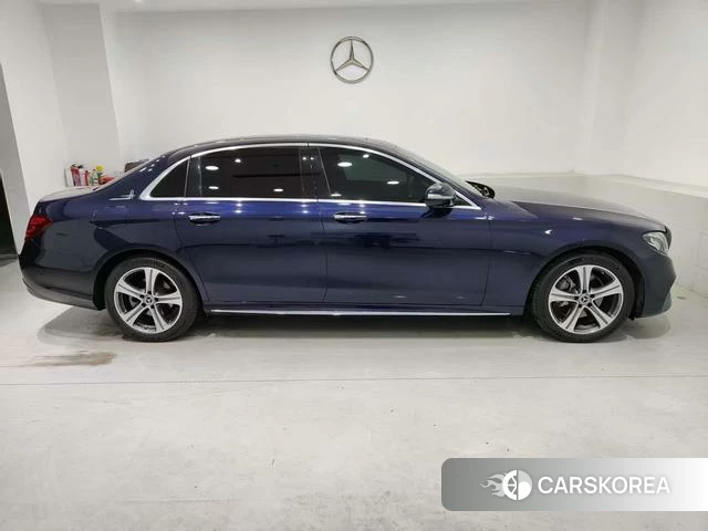 Mercedes-Benz E-class id 3882326 из Китая 13