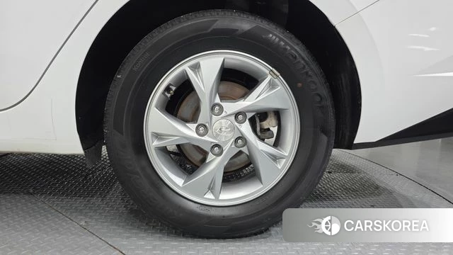 Hyundai Avante (CN7) id 4573738 из Кореи 13