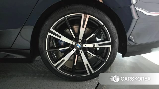 BMW 5 Series (G60) id 4566120 из Кореи 13