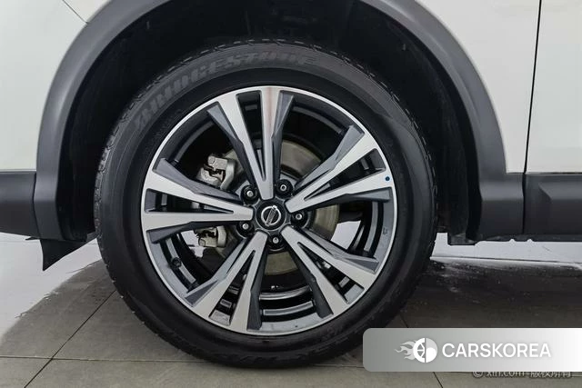 Nissan Qashqai id 4276235 из Китая 13