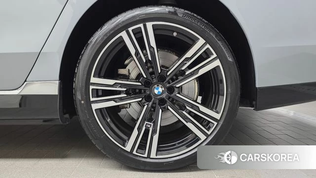 BMW 7 Series (G70) id 4757604 из Кореи 13