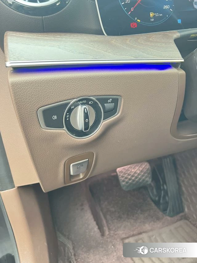 Mercedes-Benz E-class id 4263652 из Китая 13