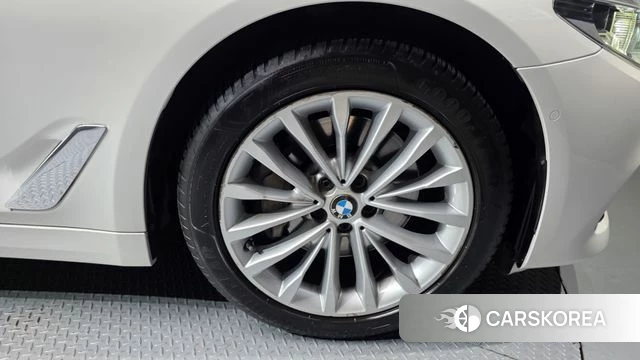 BMW 5 Series (G30) id 4390097 из Кореи 13