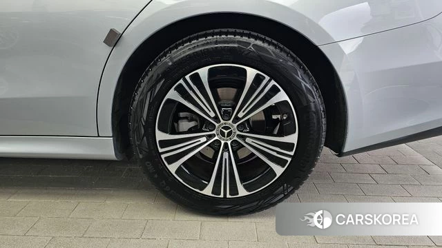 Mercedes-Benz E-Class W214 id 4560328 из Кореи 13