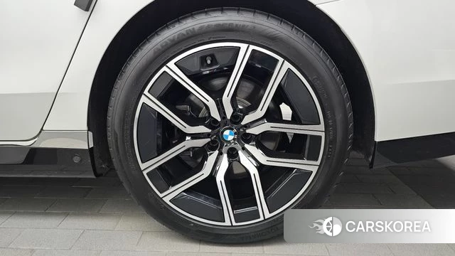 BMW 7 Series (G70) id 4729884 из Кореи 13