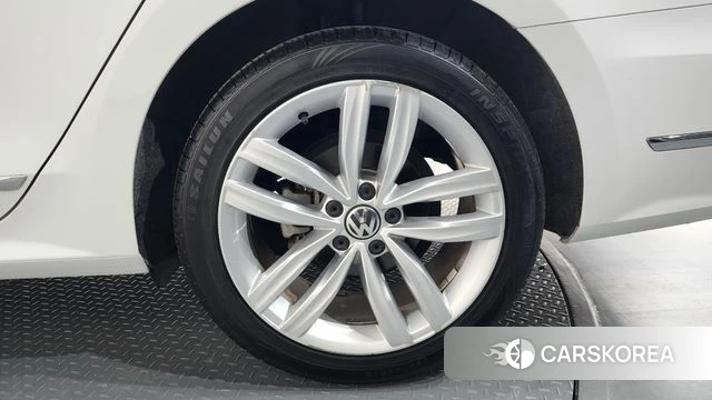 Volkswagen The New Passat id 4197066 из Кореи 13